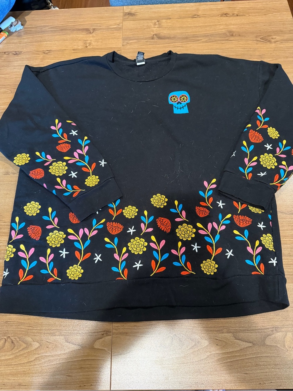 Box lunch Coco Crewneck Embroidered 3X